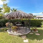 Oliveira Family Bbq Pool * بورش